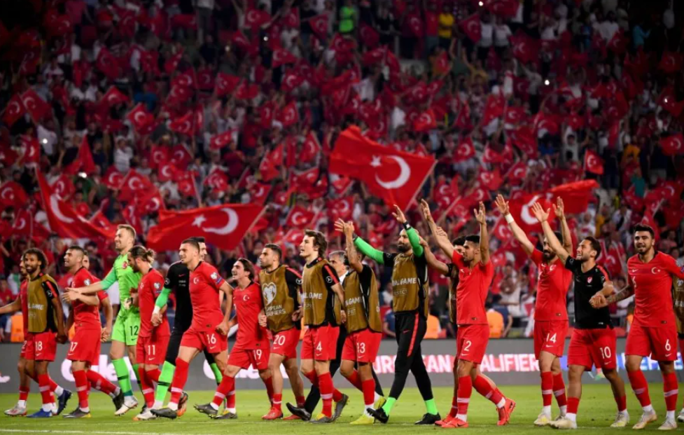 5 Klub Sepakbola Terkenal di Turki: klub Internasional Turki