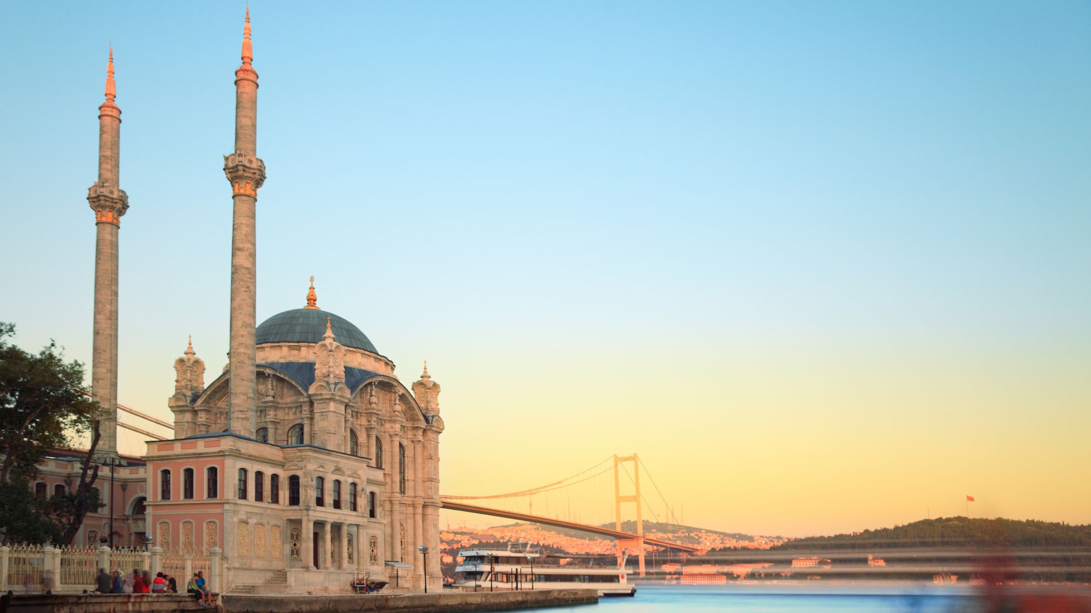 Masjid Ortaköy: Permata di Tepi Bosphorus
