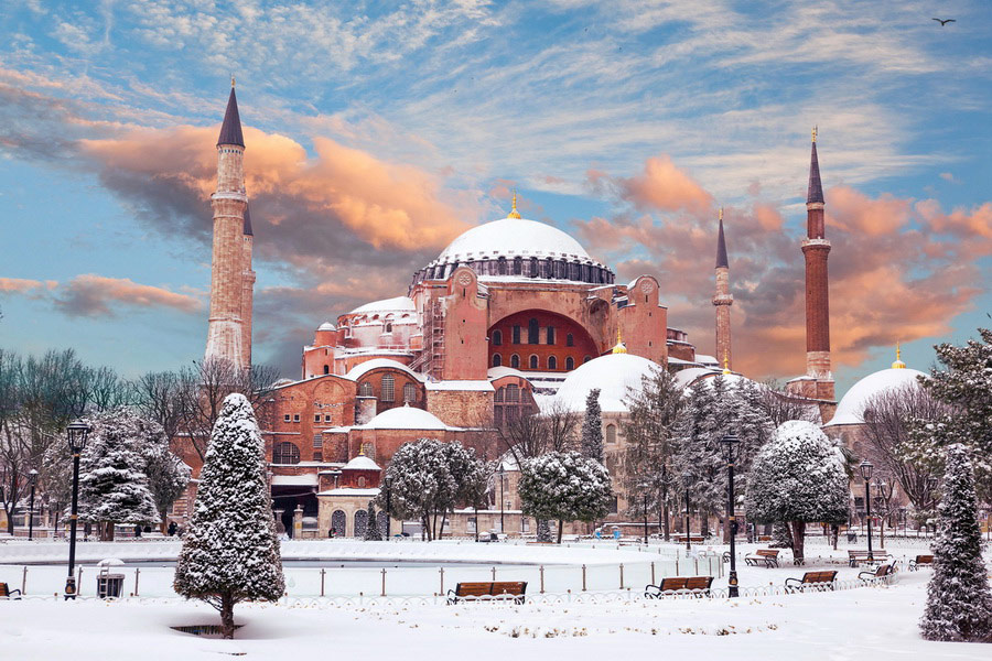 Liburan Salju di Turki: Pesona Negeri Anatolia yang Memukau di Musim Dingin